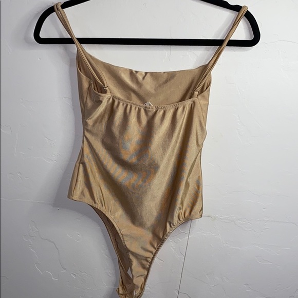 Gold bodysuit - Picture 3 of 3